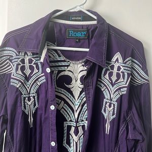 Mens xl roar shirt